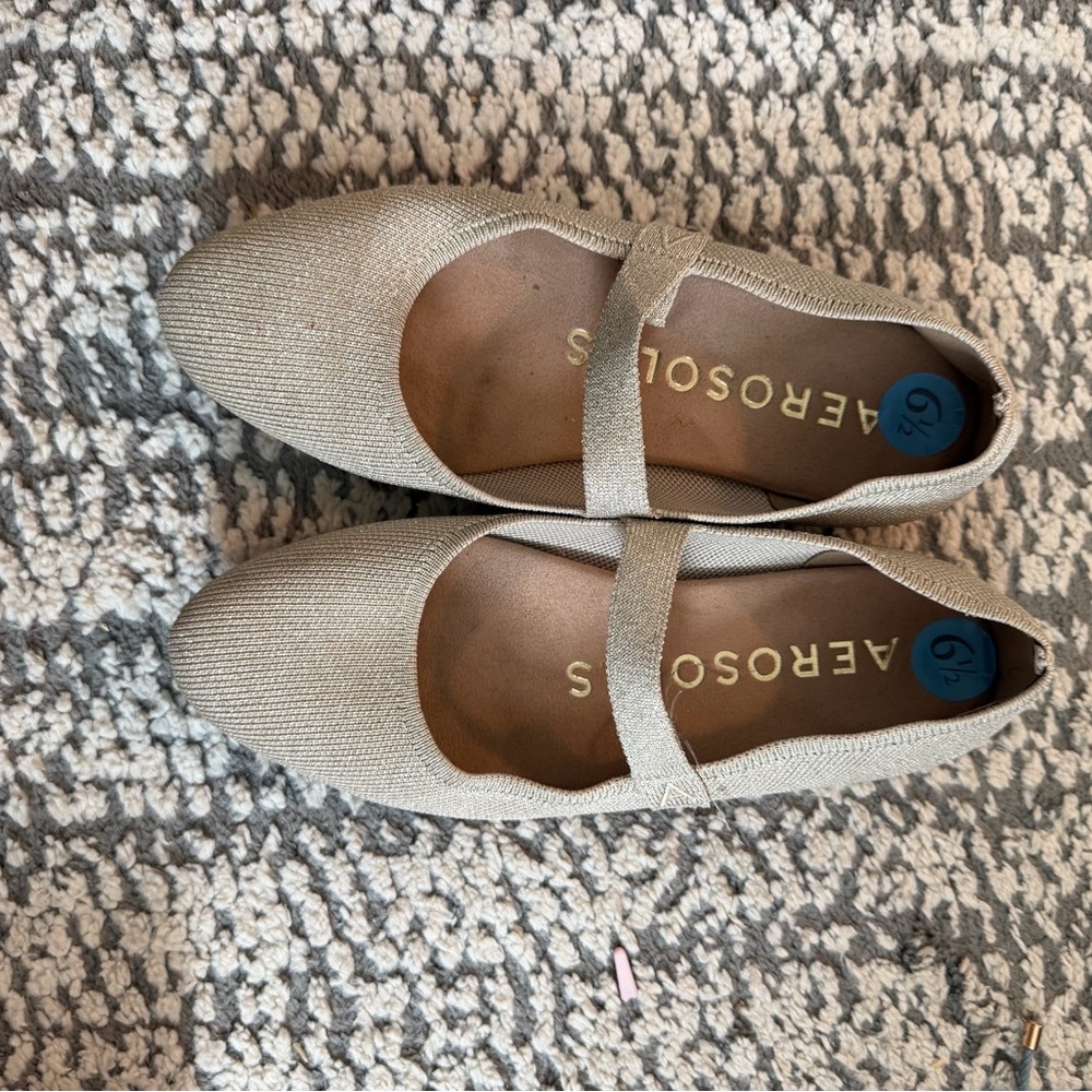 AEROSOLES Women's Tan Mary Jane Flats